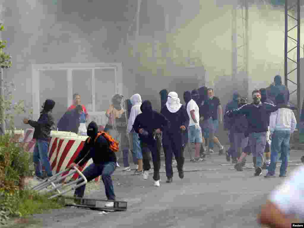 Granični prelaz Jarinje, 27.07.2011. Foto: Reuters