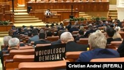 Social democrații au depus și o moțiune simplă împotriva ministrului Sănătății, Vlad Voiculescu.