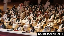Članovi talibanske delegacije tokom otvaranja mirovnih pregovora između afganistanske vlade i talibana u glavnom gradu Katara, Dohi, 12. septembra 2020. godine