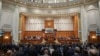 Legile securității naționale nu au ajuns nici până azi la Parlament, după scandalul drafturilor din 2022. În timp ce Legile securității sunt vechi de 10, 20, chiar peste 30 de ani, o comisie parlamentară specială stă degeaba în așteptarea proiectelor. (Plen Camera Deputaților)