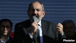 Armenia - Prime Minister Nikol Pashinian speaks at an election campaign rally in Maralik, November 26, 2018.