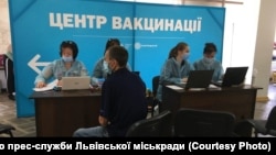 Від початку вакцинальної кампанії, за даними МОЗ, щеплено 3 437 631 людину