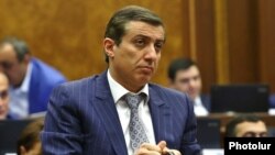 Միհրան Պողոսյանը խորհրդարանում, մայիս, 2017թ․