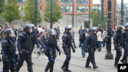 Шаардын коопсуздугун колго алуу максатында 16 миң полиция кызматкери нөөмөттө турду.