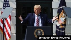  Donald Trump, predsjednik SAD