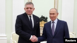 Slovački premijer Robert Fico sastaje se s ruskim predsednikom Vladimirom Putinom u Kremlju, 22. decembar 2024.