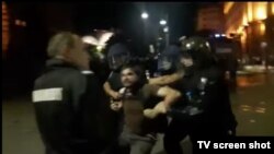 Стопкадър от видео, заснело ареста на Димитър Кенаров на 2 септември 2020 г.