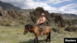 Пуцін у Туве, 2009
