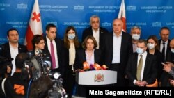 ოპოზიციის ბრიფინგი პარლამენტში