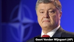 Порошенко: Мене після подій із російською агресією слово меморандум, включаючи Будапештський, трохи дратує