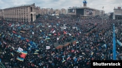 Прізвища особи, якій повідомили про підозру, не вказують, відомо лише, що це чинний адвокат