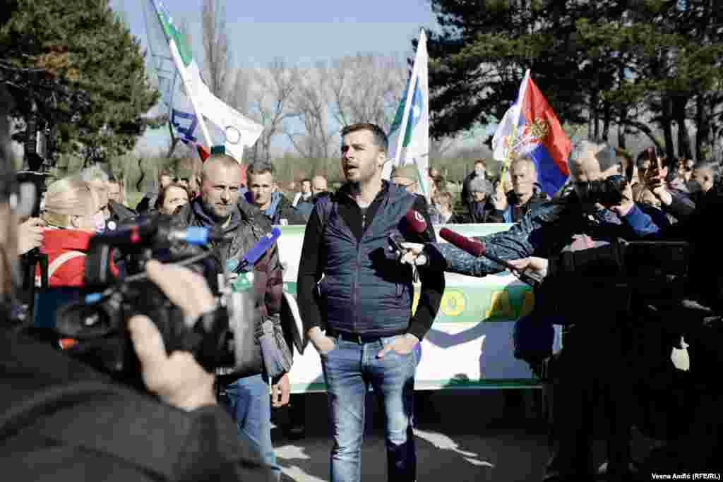 Zatvoren saobraćaj u Bulevaru Nikole Tesle kod Palate Srbija, 15. februar 2022.