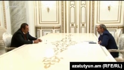 Վարչապետ Նիկոլ Փաշինյանը և ԲՀԿ նախագահ Գագիկ Ծառուկյանը, արխիվ