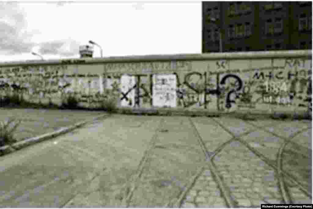 Berlinski zid snimljen 1984. Foto: Richard Cummings