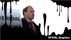 Eduard Shmonin protestând în 2010 în favoarea site-ului său plin de kompromat