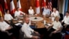 O cină de lucru în timpul primei zile a summit-ului liderilor G7 la castelul Schloss Elmau din Bavaria, lângă Garmisch-Partenkirchen, Germania. 