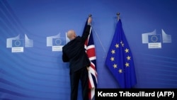 Zastava Velike Britanije i EU, Brisel