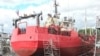 Траулер "Онега" в судоремонтном доке в Архангельске в августе 2020 года 