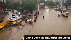 Кытайдын Чженчжоу шаарындагы суу ташкыны. 21-июль, 2021-жыл. 