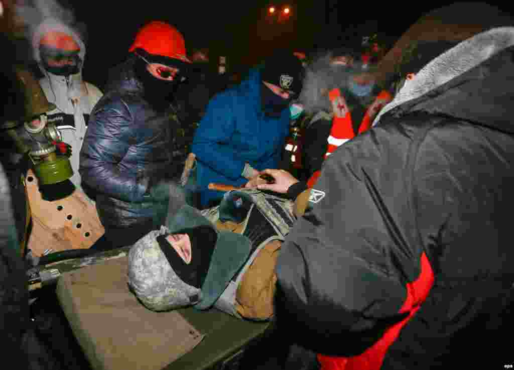 Kijev, 20. januar 2014. Foto: EPA / Sergey Dolzhenko
