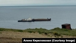 The OT-2069, a river cargo vessel, anchored near Vorontsovo.