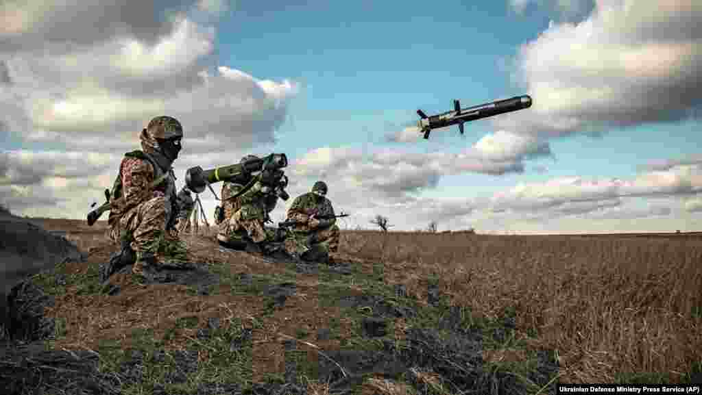 Преносими противотанкови системи Javelin