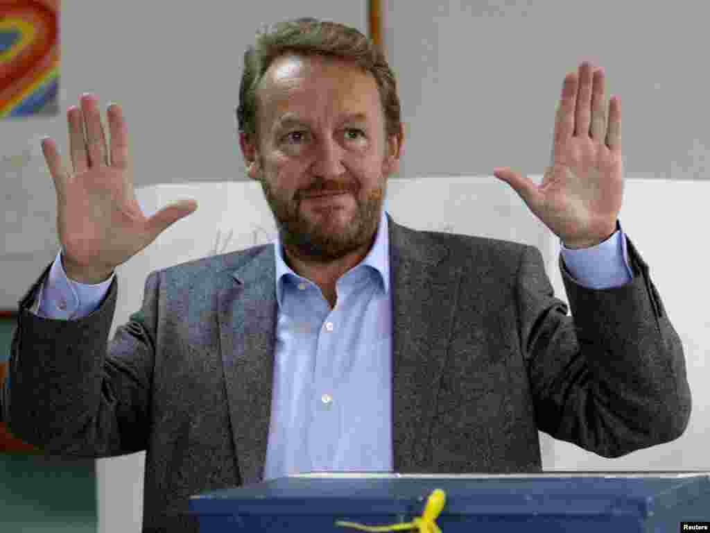 Bakir Izetbegović na glasanju, Sarajevo, 3. oktobar 2010.