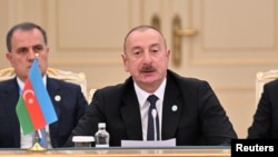 Ադրբեջանի նախագահ Իլհամ Ալիևն ու արտգործնախարար Ջեյհուն Բայրամովը, արխիվ