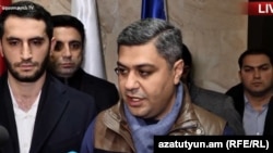 Արթուր Վանեցյանն ու ՀՖՖ գործկոմի անդամները պատասխանում են լրագրողների հարցերին: