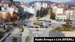 Pune dve decenije na severu Kosova struja nije plaćana. Pogled na Severnu Mitrovicu, jednu od četiri opštine sa većinskim srpskim stanovništvom.