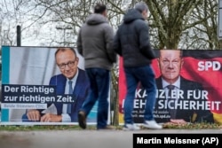 თუ გამოკითხვები სწორი აღმოჩნდა, AfD არჩევნების მერე სიძლიერით მეორე პარტია იქნება. გამარჯვებულები, როგორც ჩანს, იქნებიან ქრისტიან-დემოკრატები (CDU/CSU), რომლებიც უკრაინას მეტ დახმარებას ჰპირდებიან.