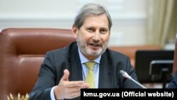 Представник ЄС висловив занепокоєння з приводу спроб Орбана підпорядкувати систему правосуддя Угорщини своєму урядові