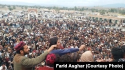 پښتون ژغورنې غورځنګ له ۲۰۱۸ز کال راهیسې د شمالي وزیرستان په ګډون په یوشمېر سیمو کې د پښتنو د حقونو لپاره جلسې کړې دي. 