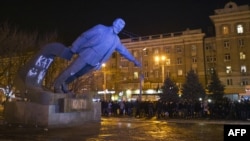 Знесення пам’ятника Григорію Петровському в Дніпрі, 29 січня 2016 року