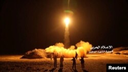 Хуситтер Сауд Аравияга баллистикалык ракета аткан учур. 25-март, 2018-жыл. 