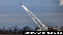 Украинадагы согуш тилкесинде колдонулуп жаткан HIMARS комплекси. 5-ноябрь, 2022-жыл.