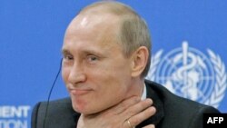 Russian Prime Minister Vladimir Putin was honored for his "services to the reliability and stability of German-Russian relations." 