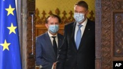 Premierul Florin Cîțu a fost prezent și la ședința cu miniștri USR de joi și este invitat și la întâlnirea cu liberalii