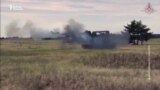 Украина: Карапайым тургундар эки оттун ортосунда калды 