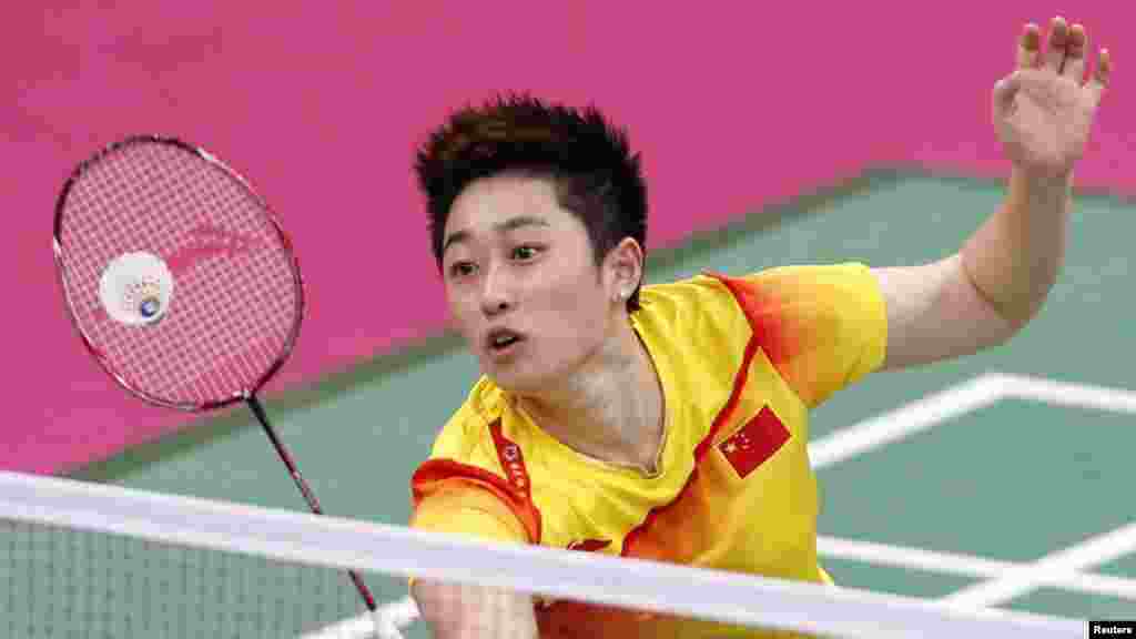 Kineskinja Yu Yang tokom meča protiv Južne Koreje, 31. avgusta 2012. Yu je napustila badminton nakon diskvalifikacije njenog i još nekoliko timova nakon afere o namernom gubljenju mečeva.