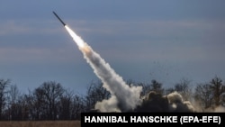 Цей пакет військової допомоги передбачає надання, серед іншого, додаткових боєприпасів для систем HIMARS та 15 бойових машин піхоти Bradley.