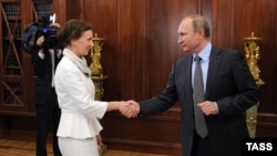 Анна Кузнецова та Володимир Путін