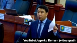 Жанарбек Акаев.