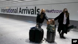 Românii sunt opriți la controalele făcute la granițele UK într-o măsură mult mai mare decât cetățenii altor tări din Uniunea Europeană