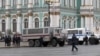 В общественном туалете Петербурга сделали скидку для Росгвардии и ОМОНа