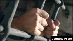 Житель Цхинвала Дмитрий Калоев, находящийся девять месяцев под арестом, пытался покончить жизнь самоубийством
