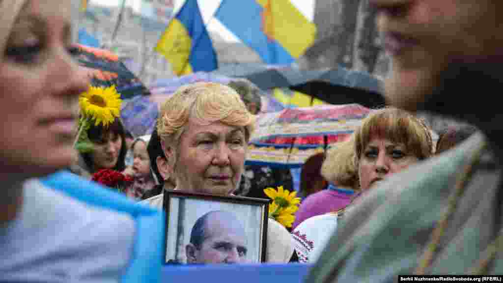 Мати загиблого військового Андрія Галущенка (позивний «Ендрю»), який загинув у вересні 2015 року в Луганській області