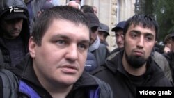 Ахра Авидзба и задержанный вместе с ним Талех Гасанов (архивная фотография)