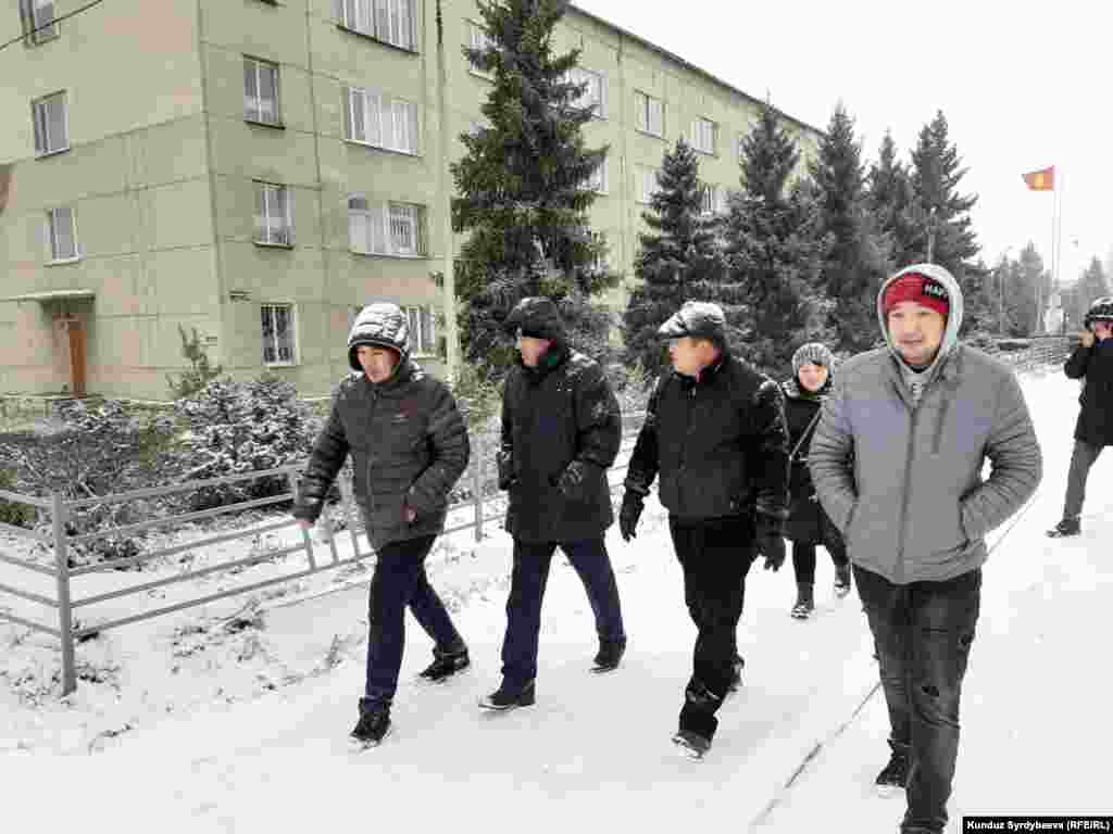 Коррупцияга каршы акция Каракол шаарында да өттү. 