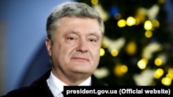 Ukrainian President Petro Poroshenko (file photo)